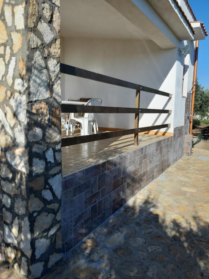 Casetta Relax Da Antonio Menfi Exterior photo